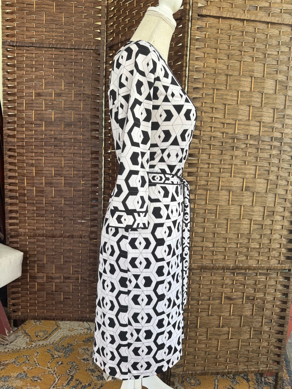 Diane von Furstenberg Silk Wrap Dress – Black & White Geometric Print - Picture 7 of 11